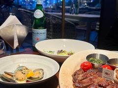 -MONICH牛排融合餐厅(和义大道购物中心店)