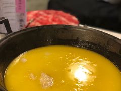 -鲜入围煮花胶鸡海鲜火锅