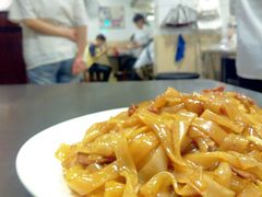 干炒牛河-伍湛记 · 广州老字号(龙津中路店)