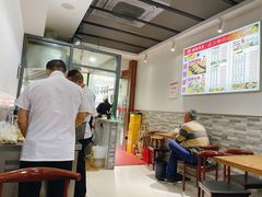 -黄阿姨锅贴大王(万航渡路店)