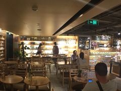 -猫的天空之城概念书店(苏州诚品店)