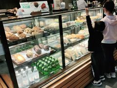 面包甜点陈列柜-星巴克臻选(杭州万象城店)