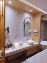 -香港倾城国际·美容美体中心