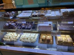 -上海哈尔滨食品厂(环球港店)