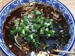 -萍记·鲜肉泡菜粉·非遗襄阳牛肉面