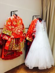-觅白婚纱礼服馆