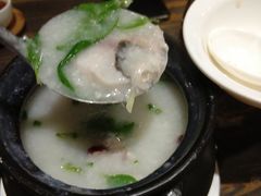 -山顶沙河粉-粤菜馆(凯旋店)