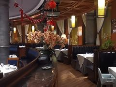 -八府香鸭·啫啫煲(华山路店)