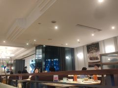 -港丽餐厅(高德置地店)