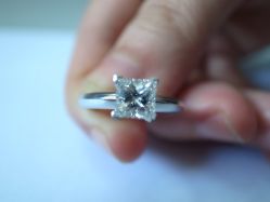 5-威德钻石-克拉钻大本营(南京东路店)