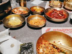 -草家酱蟹炭火烤肉店(珲春南路二店)