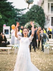 -Flora婚纱礼服定制租赁店