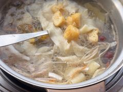 -喃喃椰·糟粕醋·椰子鸡火锅(七堡花园店)