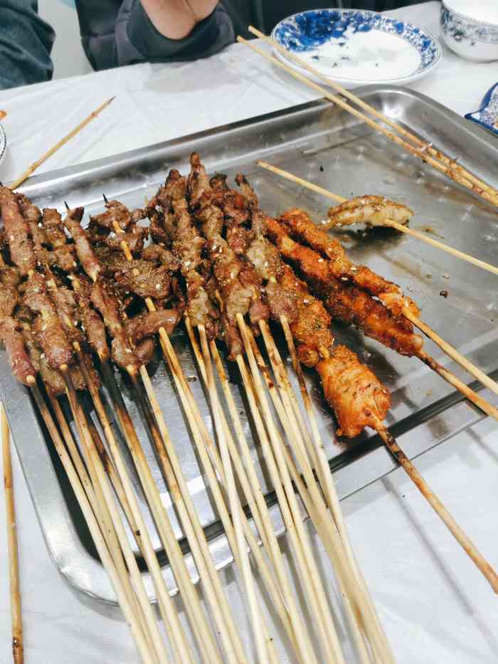 阿亮烧烤麻辣烫-"下班了经常路过,有时候控制不住诱惑就会倒.