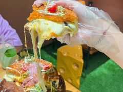 -Dragon Pizza•圆脸龙披萨·牛排餐厅