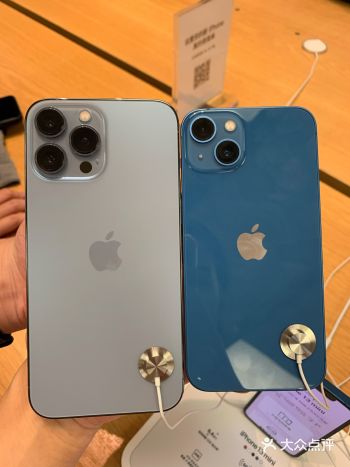 iphone13 的远峰蓝，感觉一般般啊