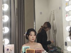 -雪中彩影婚纱摄影·微光艺术中心