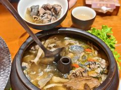 -老滇山寨•云南特色菜•地方菜•民族风情歌舞表演(金碧店)