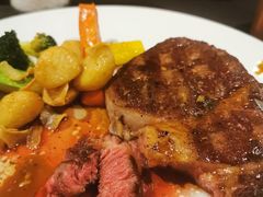 安格斯西冷牛扒配红酒松露汁-圣丰索菲特·法国餐厅