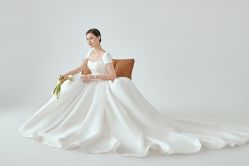 点击看大图 -挪娅婚纱摄影皇家会所