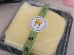 -蜜蜂小象·榴莲千层蛋糕(时代汇11栋店)