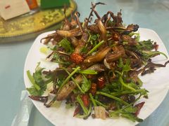 -超越海鲜屋(飞龙物业店)