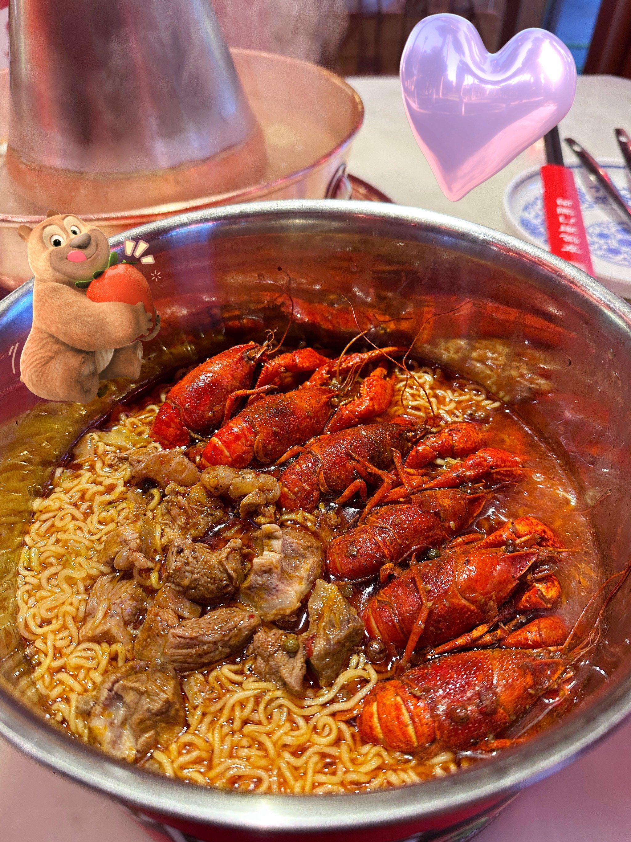 小龙虾红烧牛肉泡面 真过瘾!