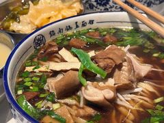 -镇南锅盖面馆(解放路店)