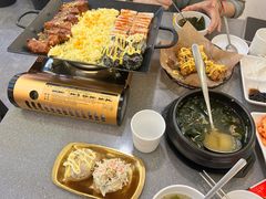 -豚妈妈汤饭·部队锅(南京东路店)