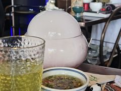 招牌飘香麻辣拼花胶燕窝锅-大隐·成都火锅Bistro(合生麒麟新天地店)