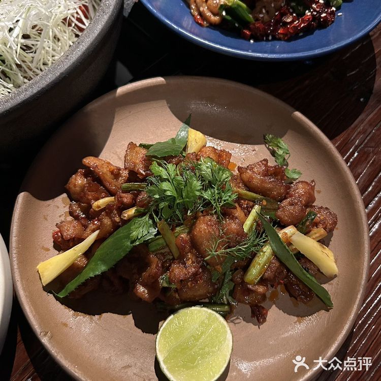 终于吃到野果的鲜荔枝凤梨冰了！！