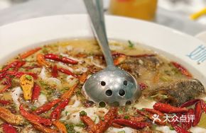 Sour Cabbage Fish and Beef Offal Stir-fry