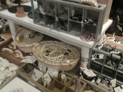 -三福时尚(三峡广场华夏银座店)