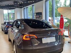 -TESLA 特斯拉(上海太古汇体验店)