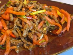 酸萝卜牛肉丝-松赞拉萨林卡酒店
