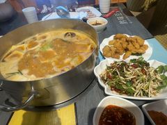 -四季喧黔味豆米火锅(万达广场店)