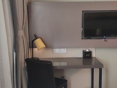 -如家精选酒店(兰州张掖路西关地铁站中山桥店)