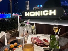 -MONICH牛排融合餐厅(和义大道购物中心店)