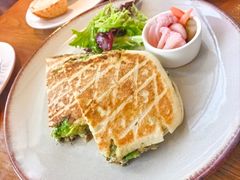 -ROAST coffee & eatery
