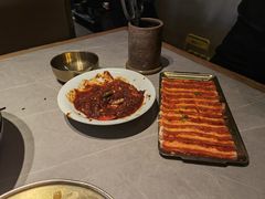 -草家酱蟹炭火烤肉店(珲春南路一店)