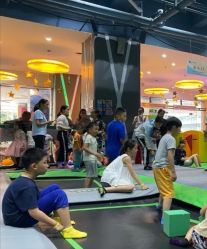 -反弹蹦床公园·亲子乐园·团建·派对(尚品奥莱店)