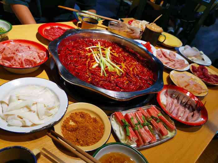 三道杠秘制·主题火锅(龙湖三千集店)
