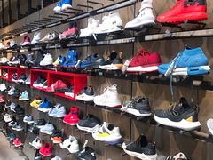 -UNDER ARMOUR(八达岭奥莱店)