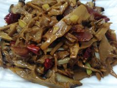 -红鼻子桂林米粉(金唐新光界店)