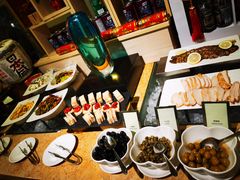 -大中华希尔顿酒店-念自助餐·嗨啤·小龙虾