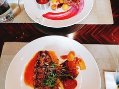 碳烤澳洲西冷牛排-YUE·6·西式融合餐厅(外滩六号店)
