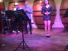 -皇冠自酿啤酒坊(中国红街5号楼店)