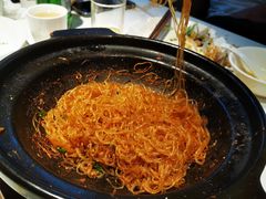 蟹黄粉丝煲-阿瓦山寨·湘菜现炒·剁椒鱼头王(咸阳总店)