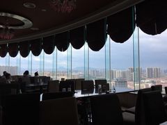 -荣誉国际酒店-云顶旋转餐厅