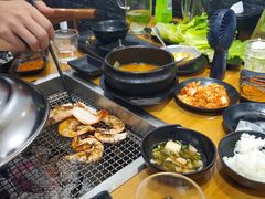 -肉甲韩国木炭烤肉(新壹街1店)